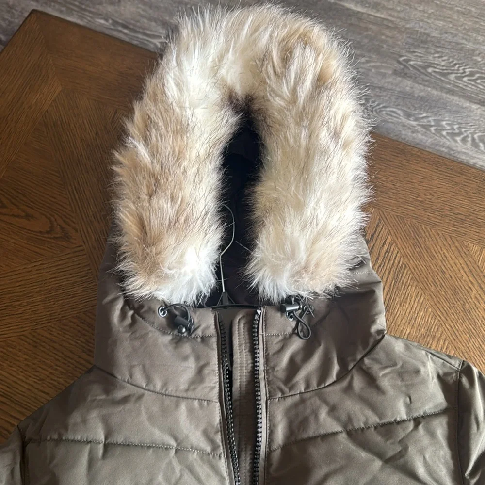 NOIZE Capri Long Length Parka Forest, Size Large, $298